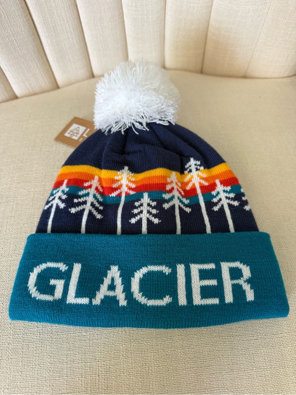 NWT Locale Outdoor GLACIER trees beanie knit hat pom Colorado ski snowboard NEW